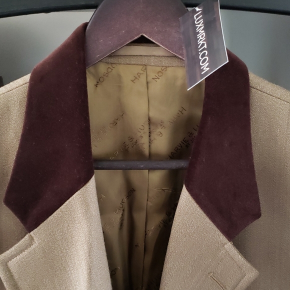 Harvie & Hudson  LambsWool Mans Coat - Picture 6 of 6